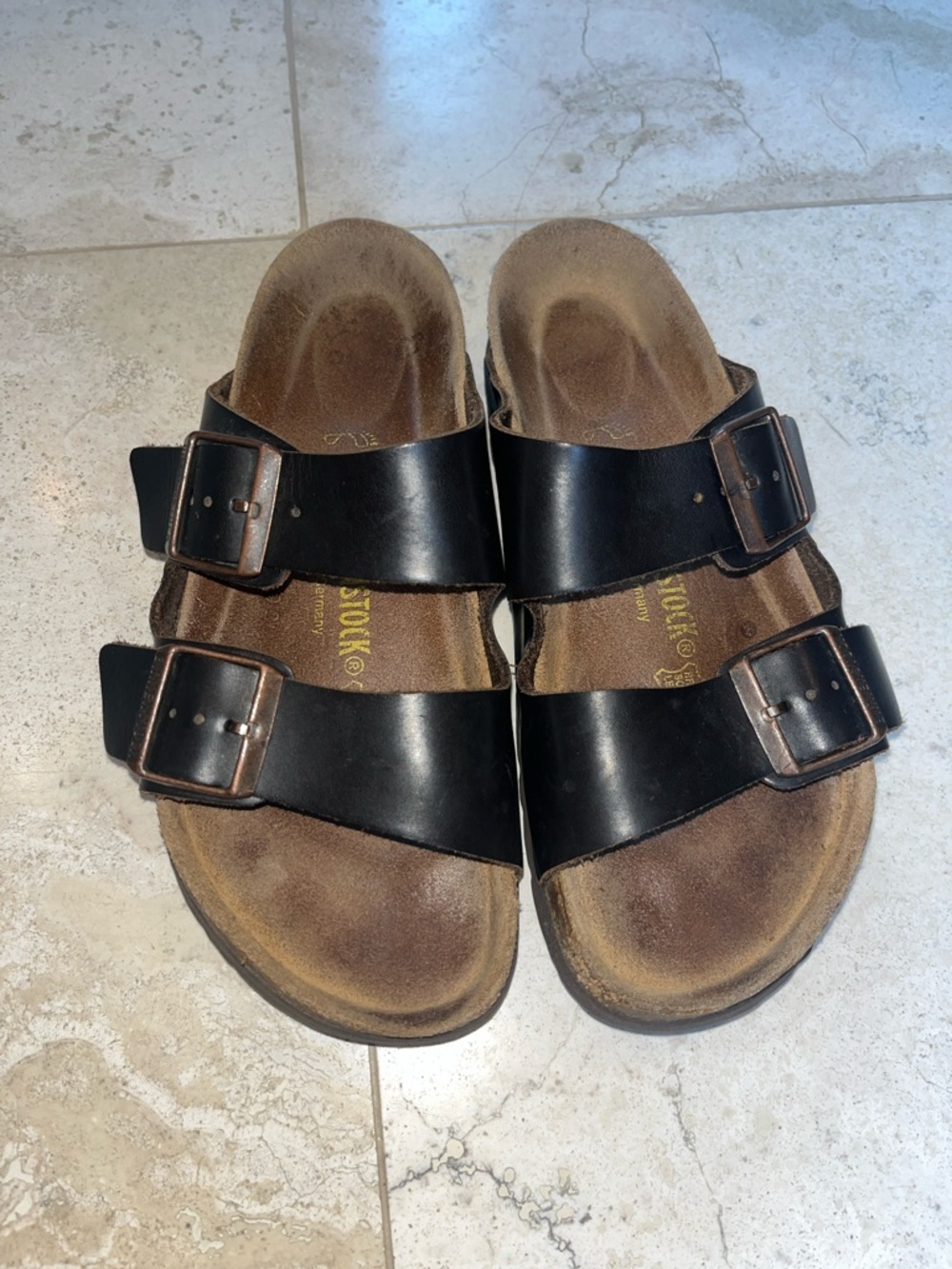 Birkenstock Arizona Leather 2-Strap Sandals in Habana with Bronze Buckles Sz 37
